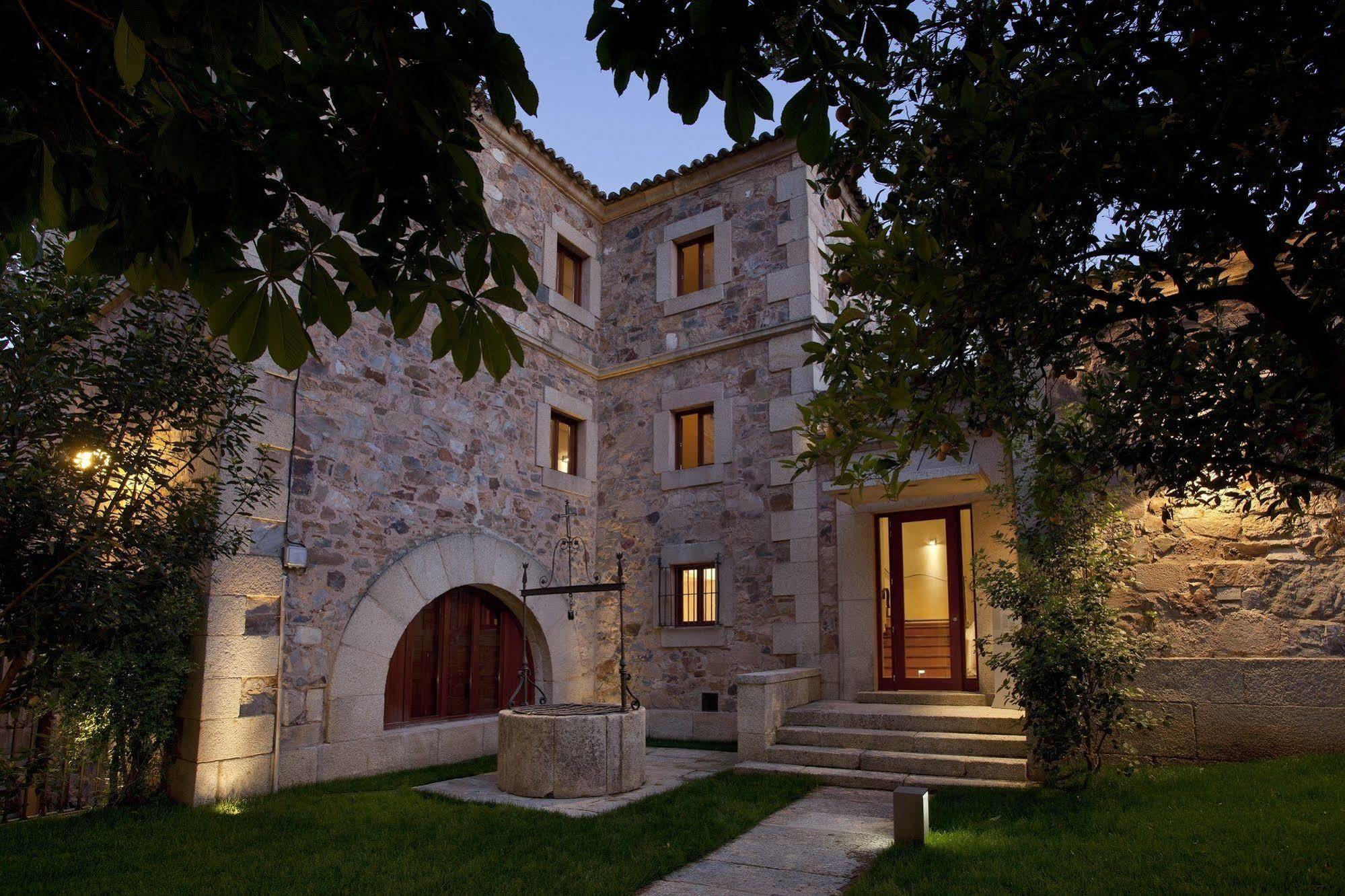 Parador De Касерес Екстер'єр фото